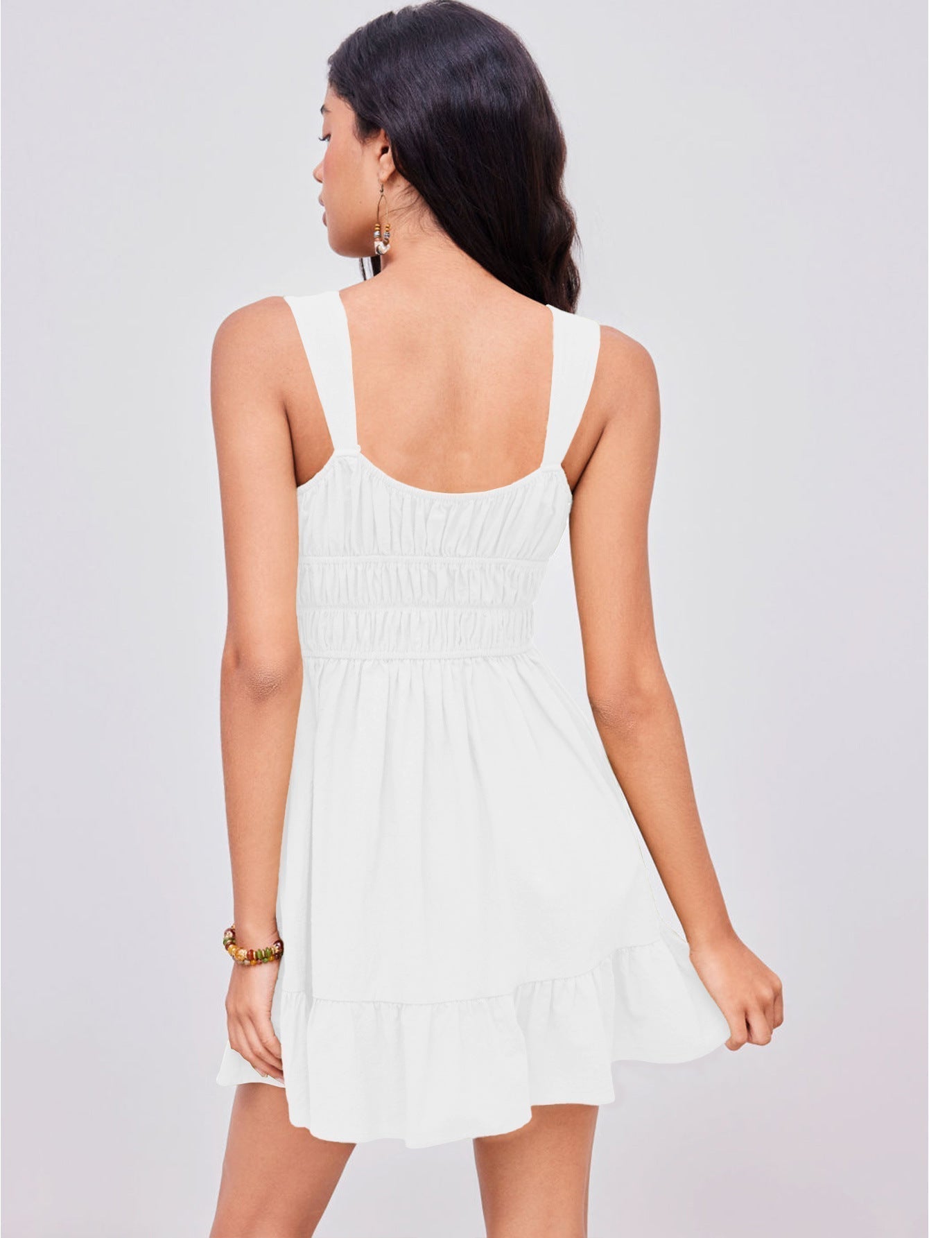 Weißes Kleid mit Textur