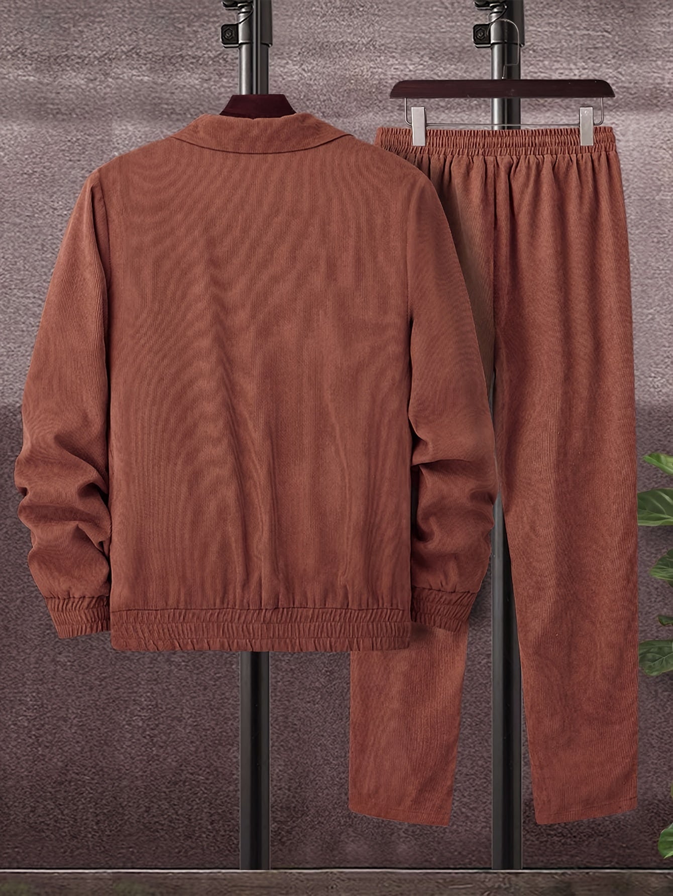 Langarmjacke und Jogginghose für Männer